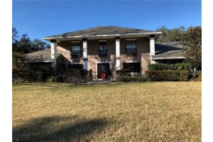 902 Tomahawk Trl, BRANDON