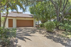 6210 Courtside Dr, BRADENTON