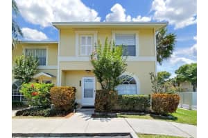 1523 Chateaux De Ville Ct, CLEARWATER