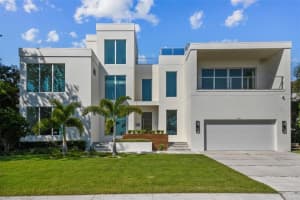 814 S Davis Blvd