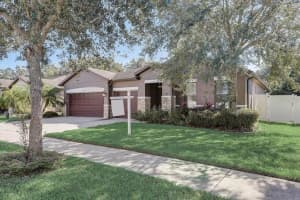 2220 Landside Dr, VALRICO