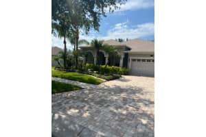 5310 Clouds Peak Dr, LUTZ