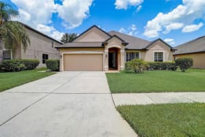 1938 Abbey Ridge Dr, DOVER