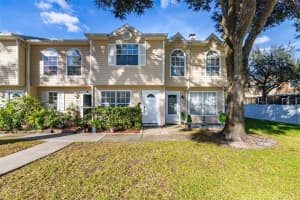 8553 J R Manor Dr, TAMPA