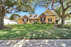 830 Hart Lake St, WINTER HAVEN