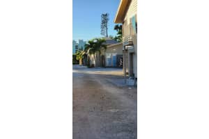 5053 N Beach Rd #9, ENGLEWOOD