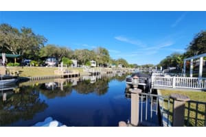 556 Waterway Dr, LAKE WALES