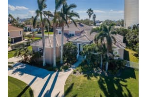 5944 Bay Dr S, GULFPORT