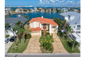 18 Winston Dr, BELLEAIR