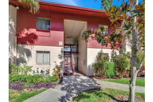 3869 S Lake Dr #146, TAMPA