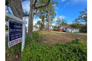 237 50th Ave N, ST PETERSBURG