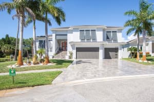 5951 Bay Dr, GULFPORT