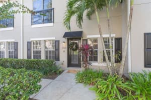 10068 Old Haven Way, TAMPA