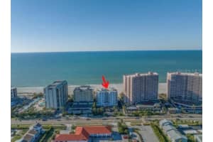 1350 Gulf Blvd, CLEARWATER