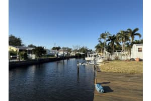 9524 Treasure Ln Ne, ST PETERSBURG