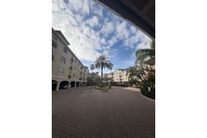 501 Knights Run Ave #2220, TAMPA