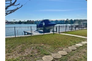 211 Bath Club Blvd N, NORTH REDINGTON BEACH