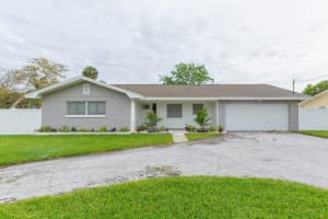 1613 Druid Rd E, CLEARWATER