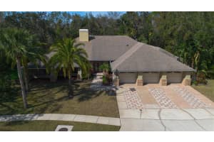 70 Deerpath Dr, OLDSMAR