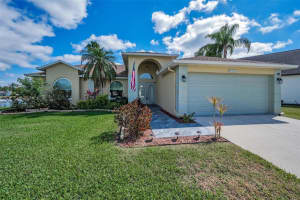 811 Christina Cir, OLDSMAR