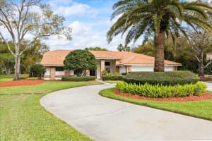 30 Stanton Cir, OLDSMAR