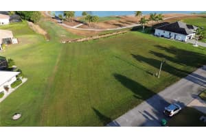18001 Bluewater Dr, NAPLES