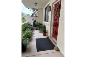 1012 Pearce Dr #107, CLEARWATER