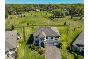 3020 Silva Wood Dr, VALRICO