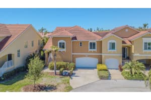 16 Franklin Ct S #a, ST PETERSBURG