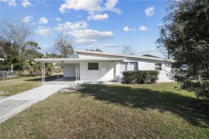 1913 Delaroche Dr W, JACKSONVILLE
