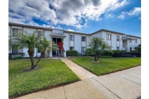 110 W Cypress Ct, OLDSMAR