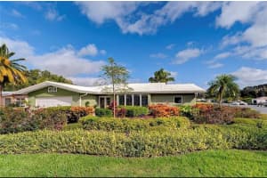 502 Palm Dr, LARGO