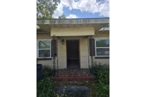 1211 Ne 4th St, MULBERRY