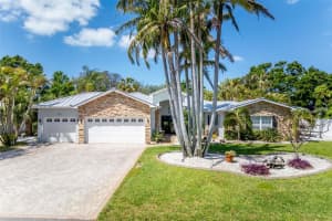 102 Crestwood Ln, LARGO