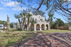 636 Sunset Dr S, ST PETERSBURG