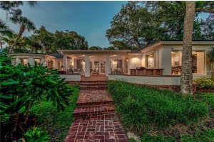 1220 Park St N, ST PETERSBURG