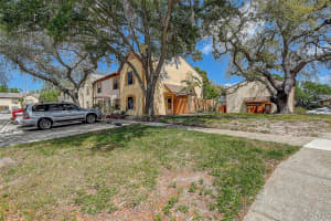 3604 Brigadoon Cir #3604, CLEARWATER