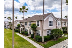 724 Kensington Lake Cir, BRANDON
