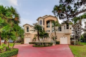 1661 Sea Breeze Dr, TARPON SPRINGS