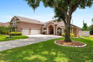 4022 Valrico Grove Dr, VALRICO