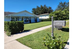 2310 Medford Ln, BRANDON