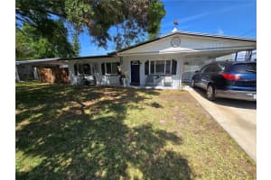 315 Shore Dr E, OLDSMAR