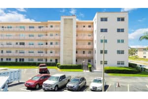 5623 80th St N #202, ST PETERSBURG