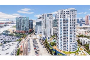 1209 E Cumberland Ave #2006, TAMPA