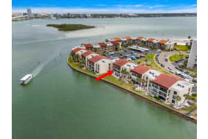 868 Bayway Blvd #206, CLEARWATER BEACH