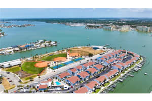 230 Medallion Blvd #g, MADEIRA BEACH