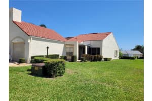 946 Madrid Dr, PALM HARBOR