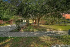 1813 Nova Dr, VALRICO