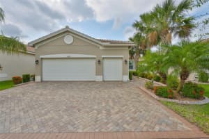 4830 Grand Banks Dr, WIMAUMA