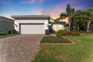 15528 Corona Del Mar Dr, WIMAUMA